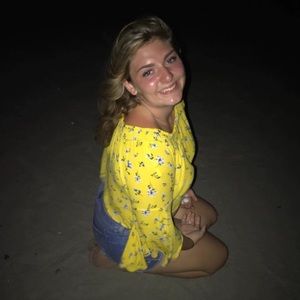 Meet your Posher, Hannah